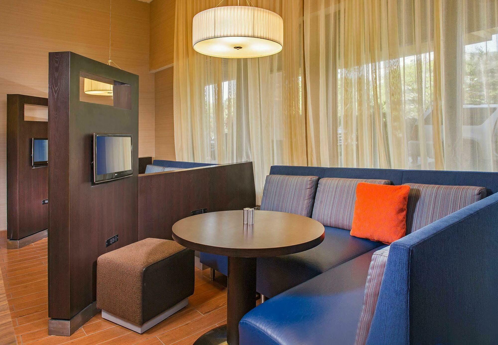 Courtyard By Marriott Secaucus Meadowlands Hotel Ngoại thất bức ảnh